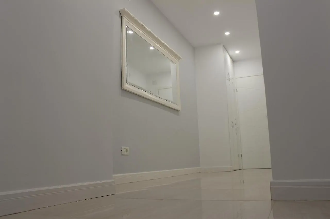 アパートホテル Luxury City Center Apartment - Romana ブカレスト